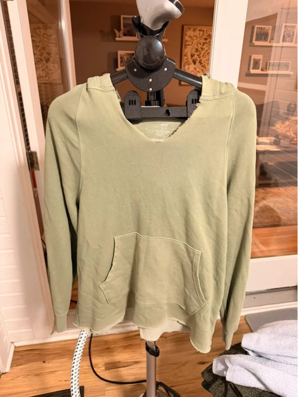 Aerie Women’s XS Green Distressed Raw Hem Pullover Hoodie Oversized Sweatshirt